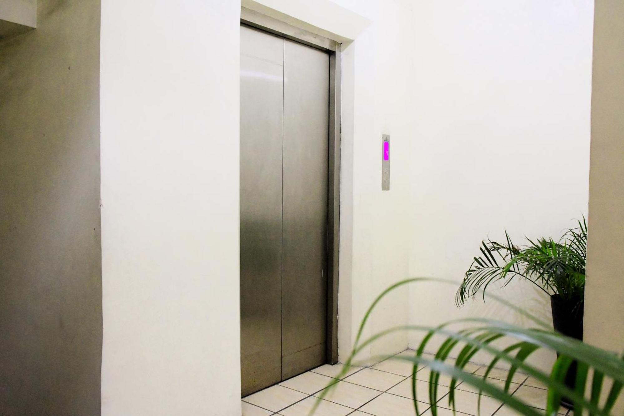 Arzo Hotel Makati Makati City Extérieur photo