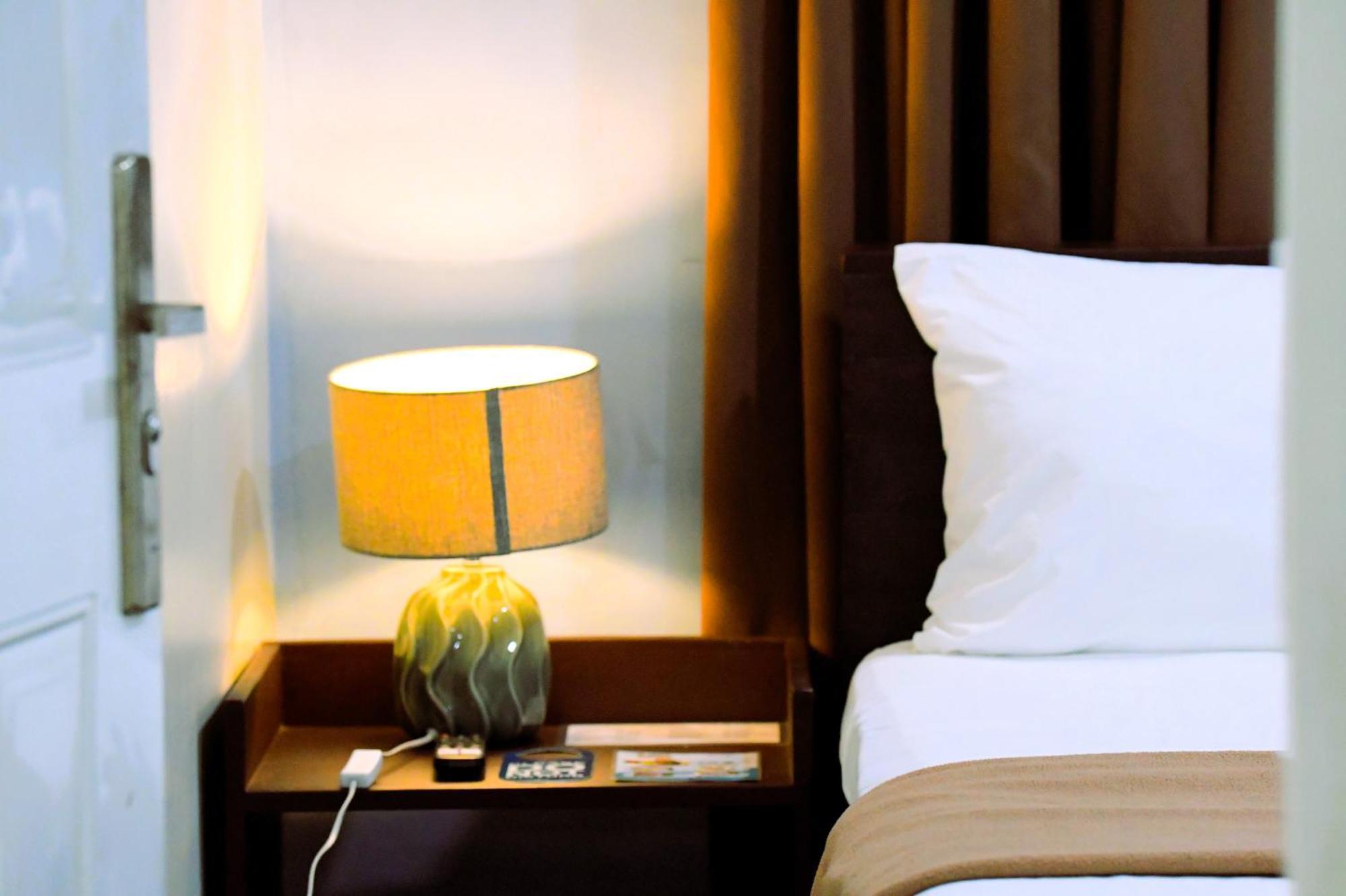 Arzo Hotel Makati Makati City Extérieur photo